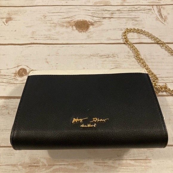 Betsey Johnson Lovely Brunch 3D Flower Faux Leather Wallet On A Chain Crossbody - Picture 7 of 16